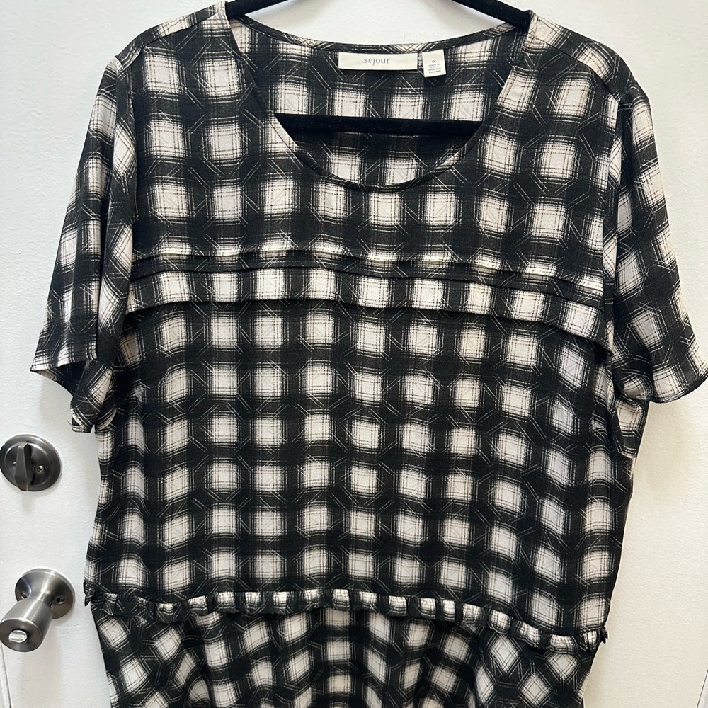 Dark green and White Women's Top